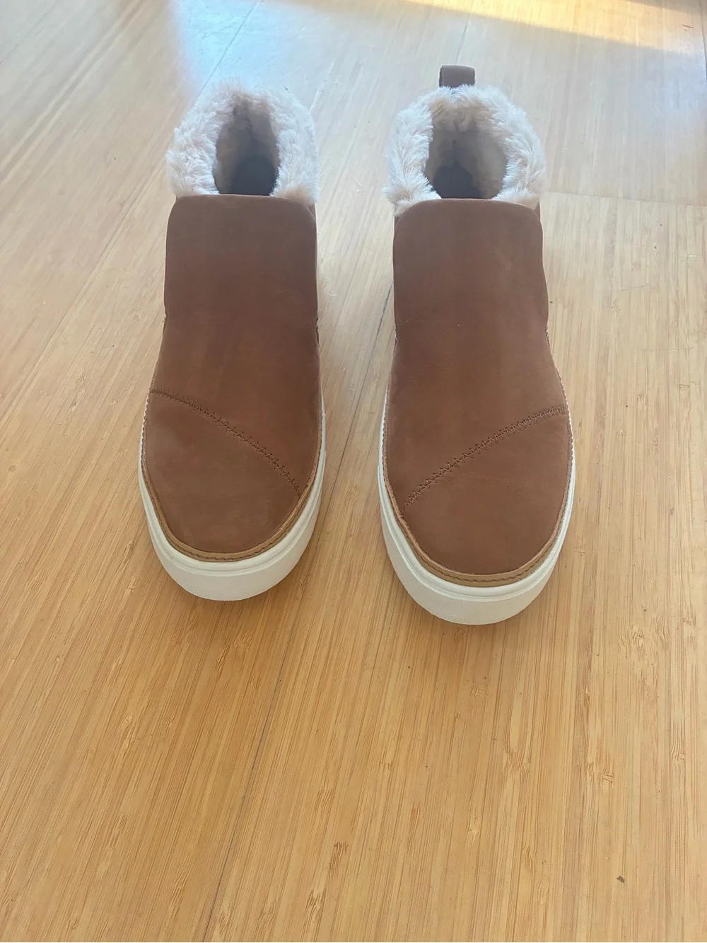 Toms Women Paxton Brown Suede Slip-On Booties with Cream Faux-Fur Collar